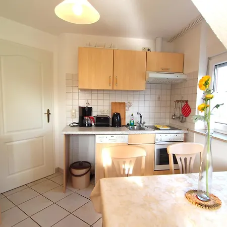 Birkmaase 18 - Komfort Im 4-sterne-ferienhaus Yvonne Dg * Ostseeheilbad Zingst