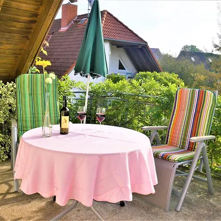 Birkmaase 18 - Komfort Im 4-sterne-ferienhaus Yvonne Dg * Ostseeheilbad Zingst